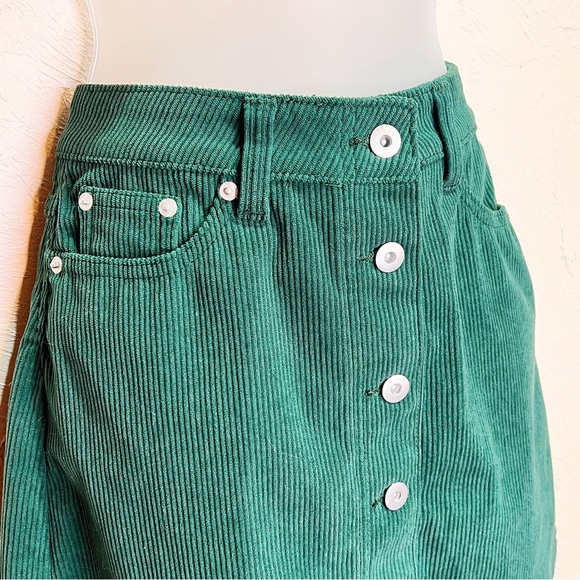 Hunter Green Button Front Corduroy Mini Skirt Women's 5 NWOT Casual Everyday - Picture 3 of 5